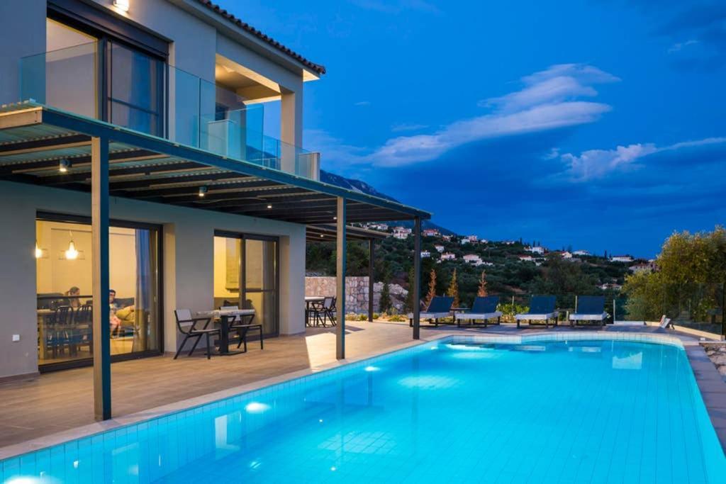New Villa Blue With Private Pool At Trapezaki Livathos  Bagian luar foto