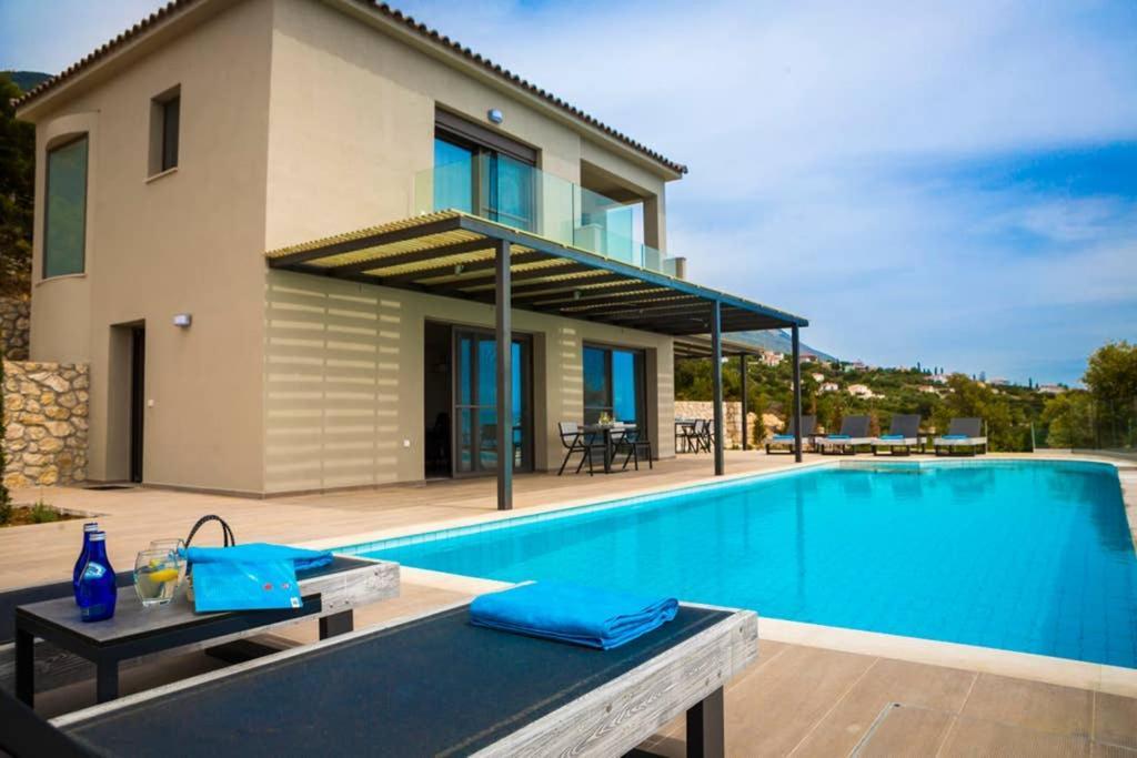 New Villa Blue With Private Pool At Trapezaki Livathos  Bagian luar foto