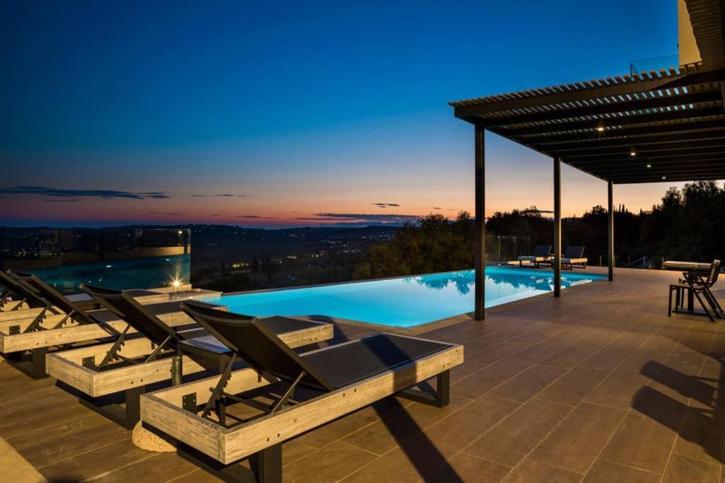 New Villa Blue With Private Pool At Trapezaki Livathos  Bagian luar foto